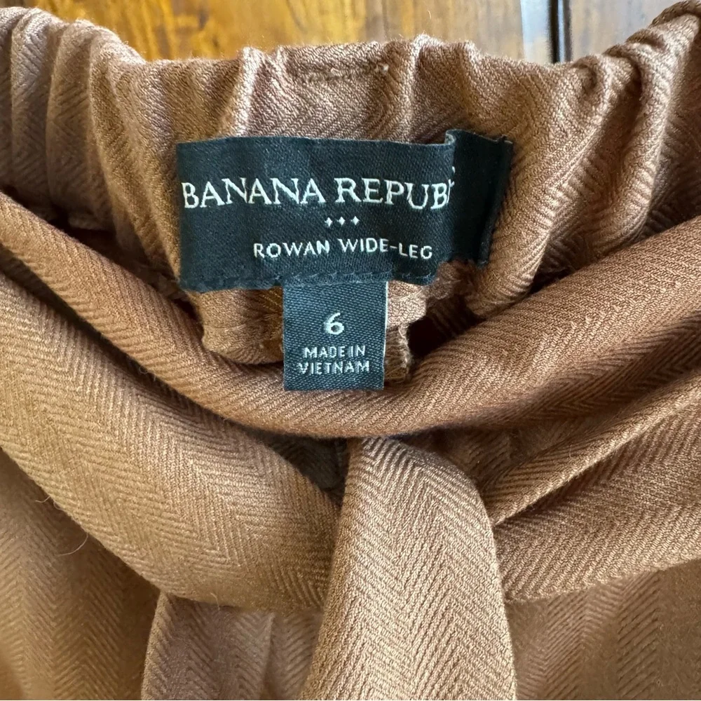 Banana Republic Rowan Wide Leg cropped pants - Picture 5 of 6